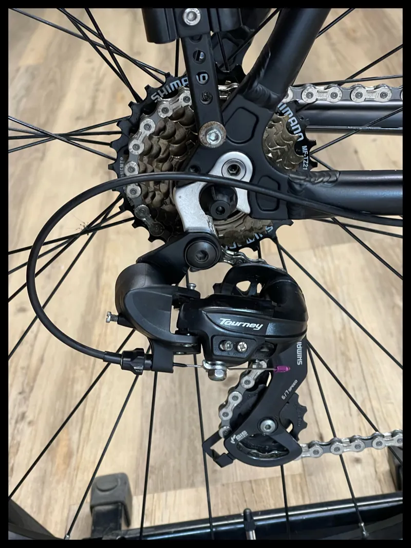 Forme Cromford  2 Large City Hybrid Bike Black-1