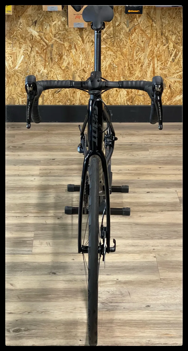 Giant Defy Advanced Pro 1 M-Large Carbon 2019-3