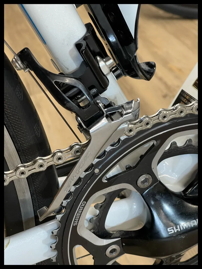 Giant Defy ALUXX White Large Shimano 105 Rim Brake-6