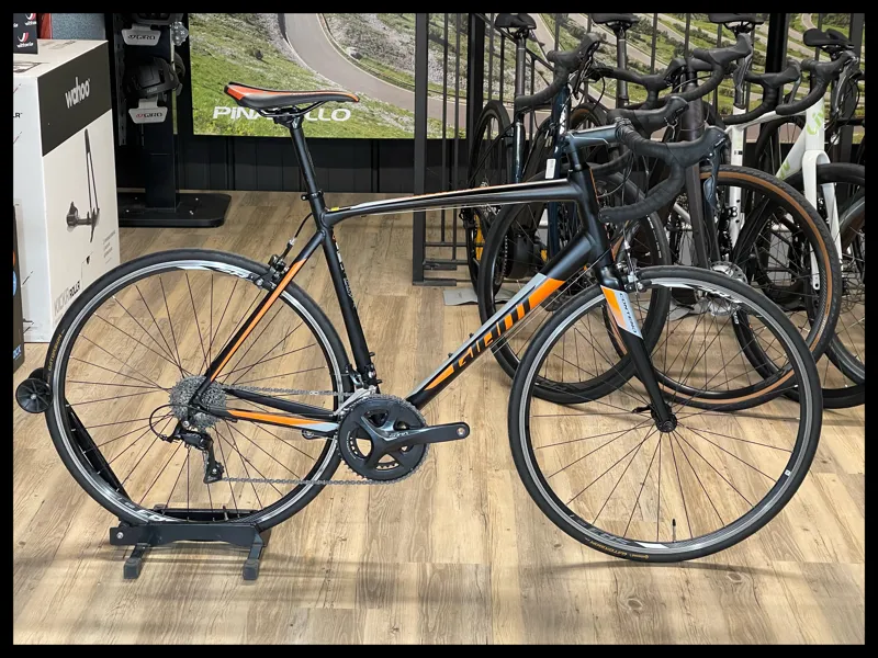 Giant Contend 1 2018 Large Sora 9 Speed Black
