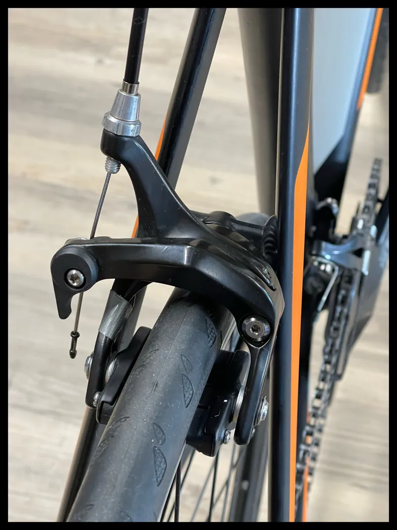 Giant Contend 1 2018 Large Sora 9 Speed Black-4