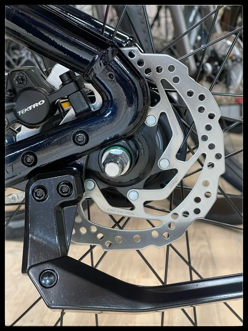 Momentum Vida E+ GTS 25km/h Large Ink 2022-6