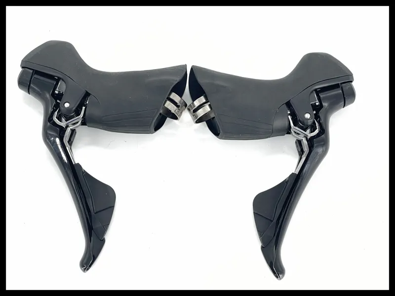 ST-R7000 105 Shifters 11 sp Black-2