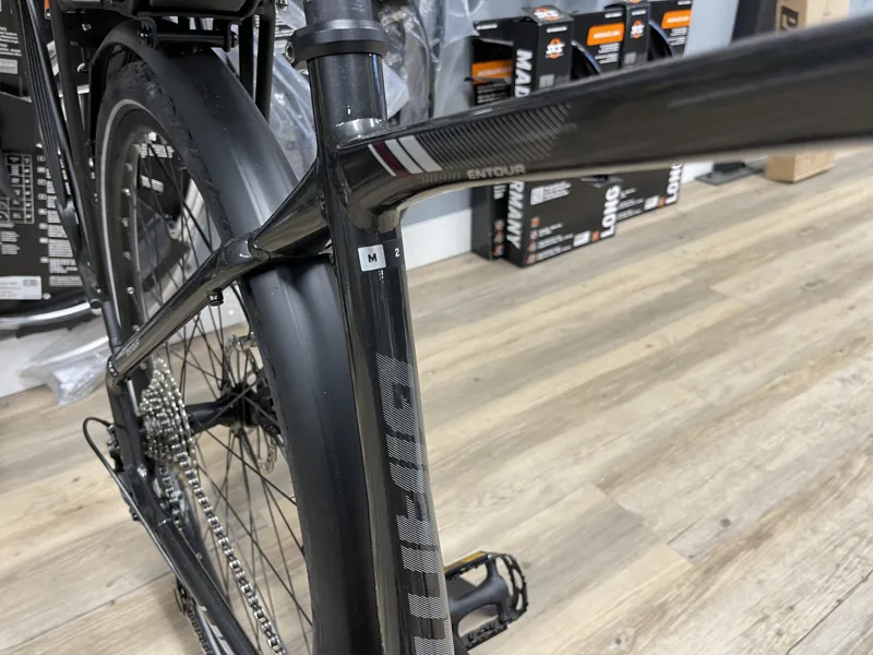 Giant Entour E+ 2 GTS 25km/h M Gunmetal Black-1
