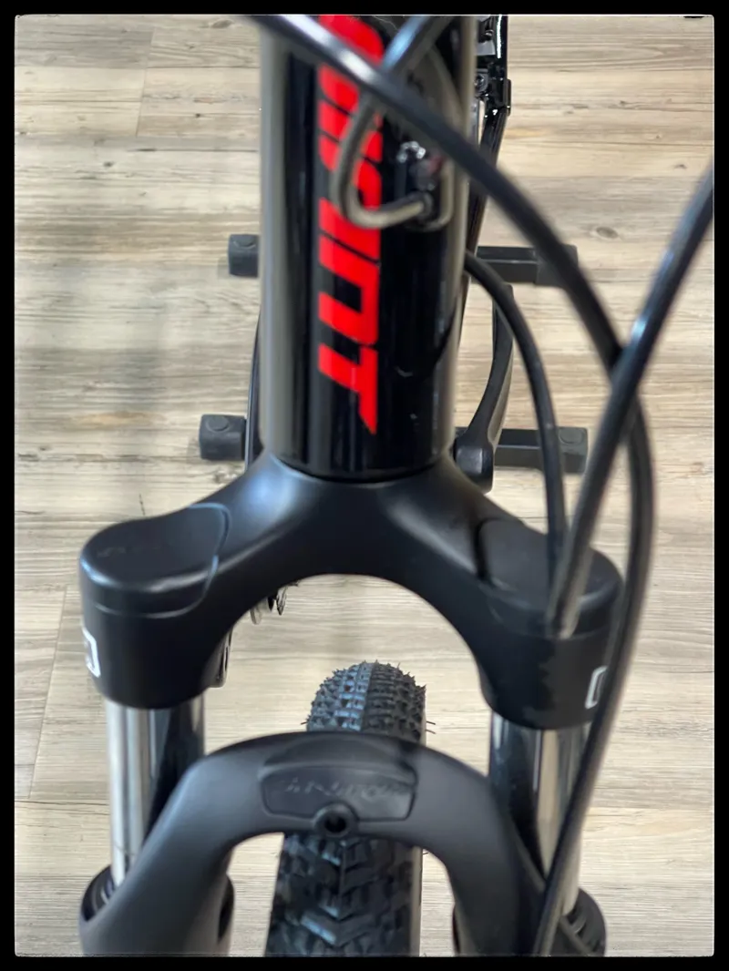 Roam 4 Disc Medium Black-5