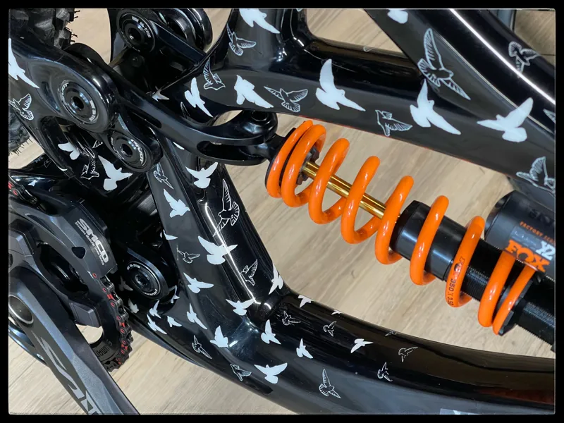 Custom painted Pivot Phoenix 27.5 Medium Black/ White Doves Downhill MTB-3