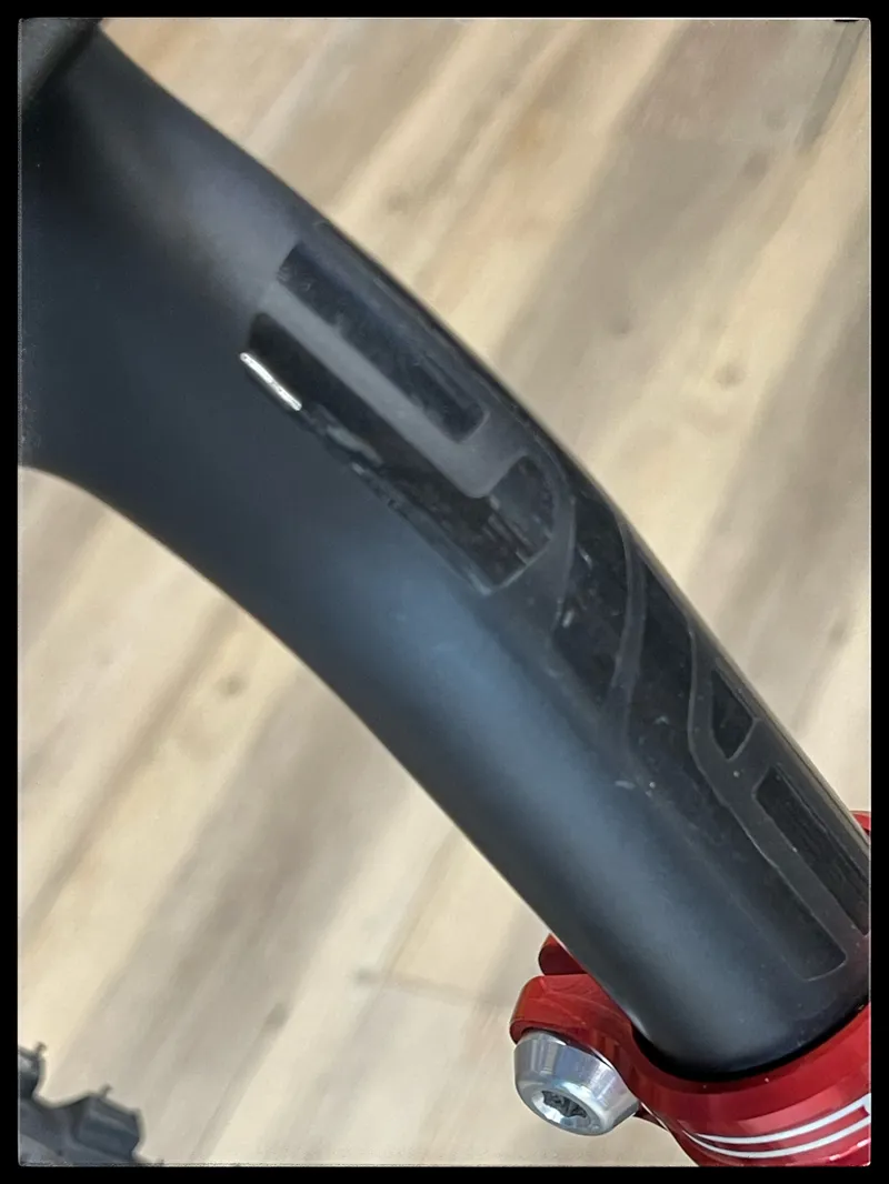 Custom painted Pivot Phoenix 27.5 Medium Black/ White Doves Downhill MTB-9