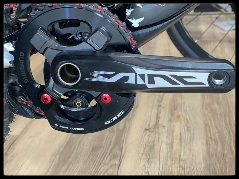 Custom painted Pivot Phoenix 27.5 Medium Black/ White Doves Downhill MTB-10