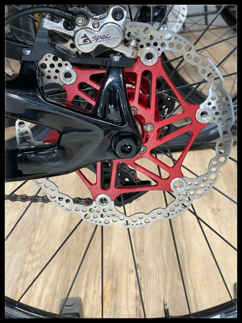 Custom painted Pivot Phoenix 27.5 Medium Black/ White Doves Downhill MTB-12