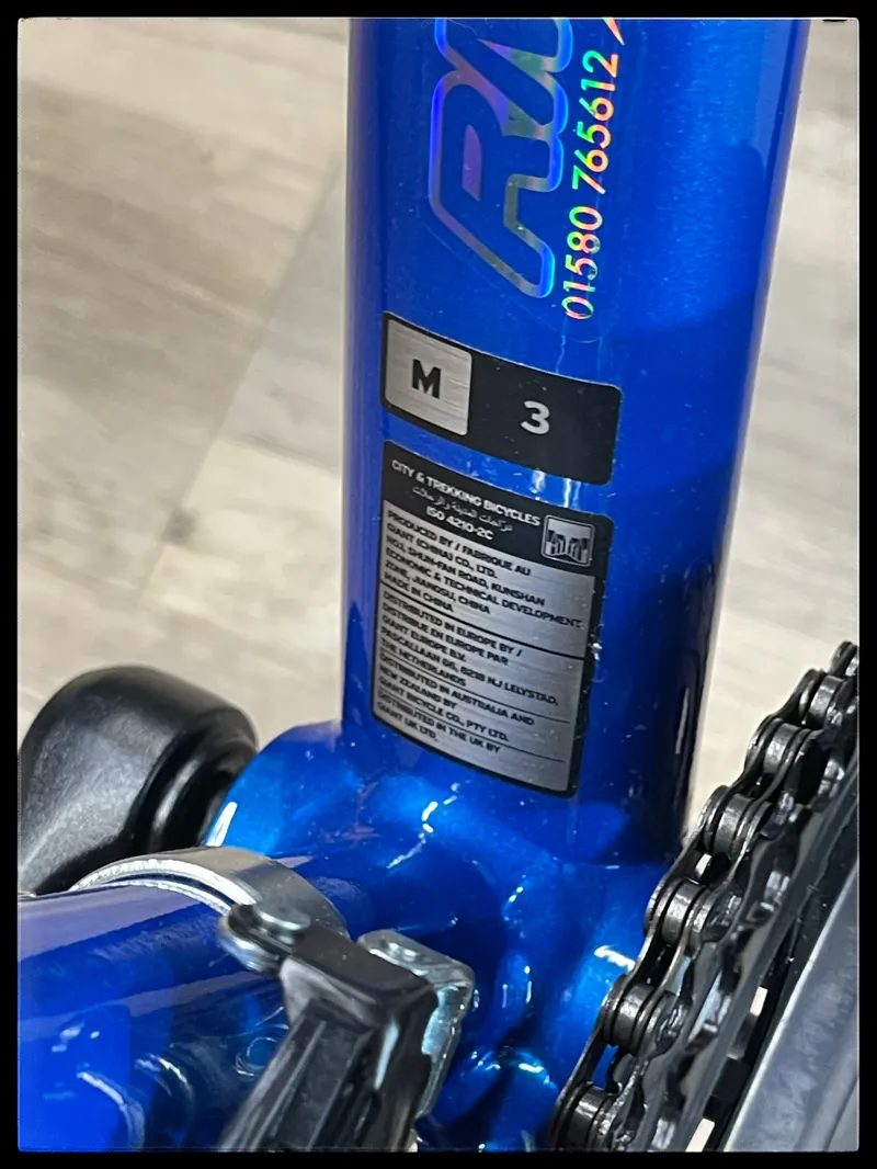 Giant Escape 3 Disc Medium Metallic Blue 2023-3