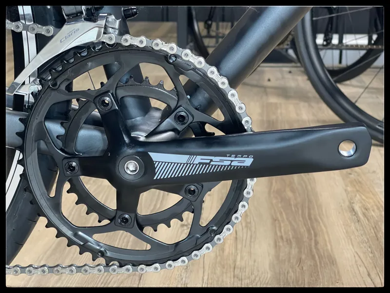 Contend 2 Medium  Gunmetal Black  with  Contend 2 Spec 2022-4