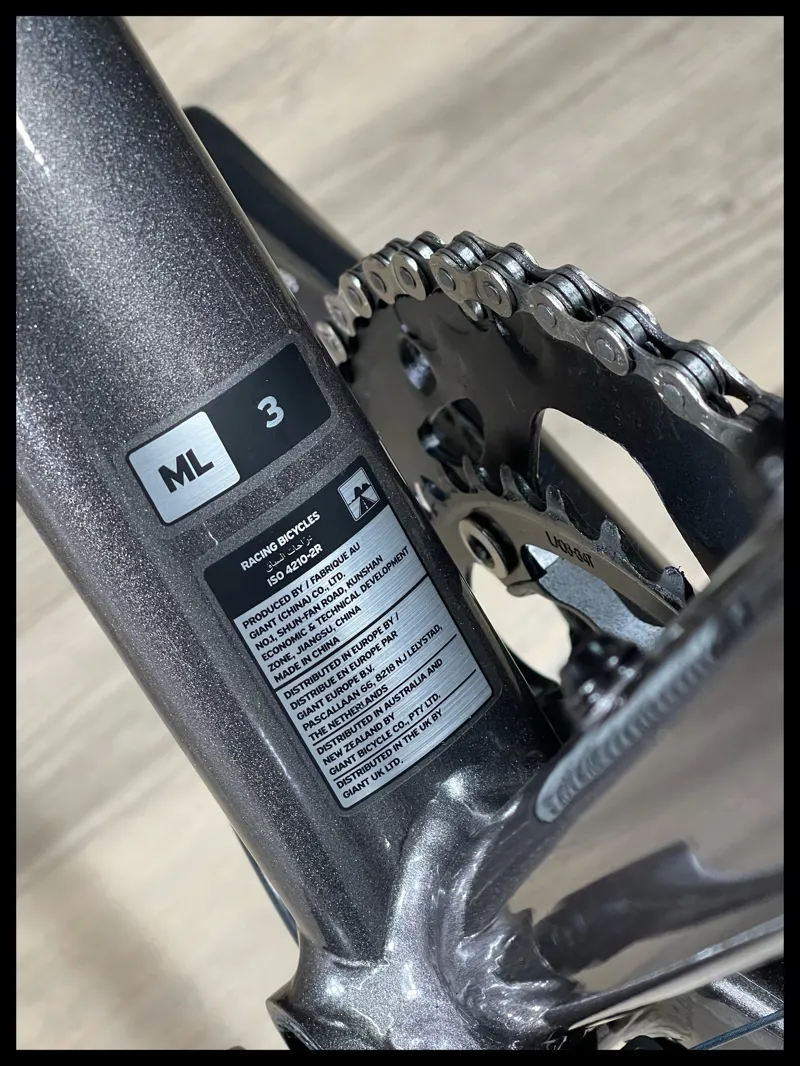 FastRoad SL 3 Disc ML Flat Bar Road Bike Black 2021-8