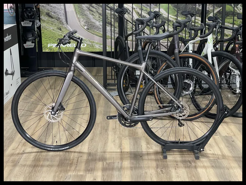 FastRoad SL 3 Disc ML Flat Bar Road Bike Black 2021-1