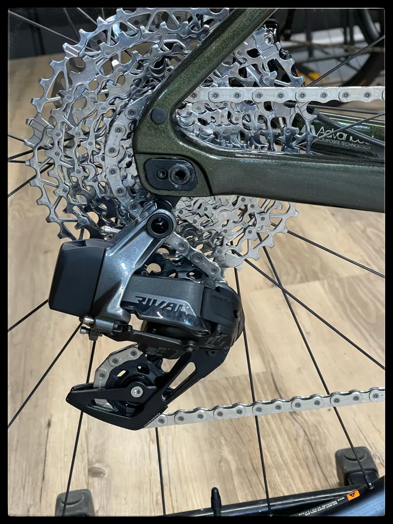 Giant Revolt Advanced 1 X-Large Phantom Green 2022-1