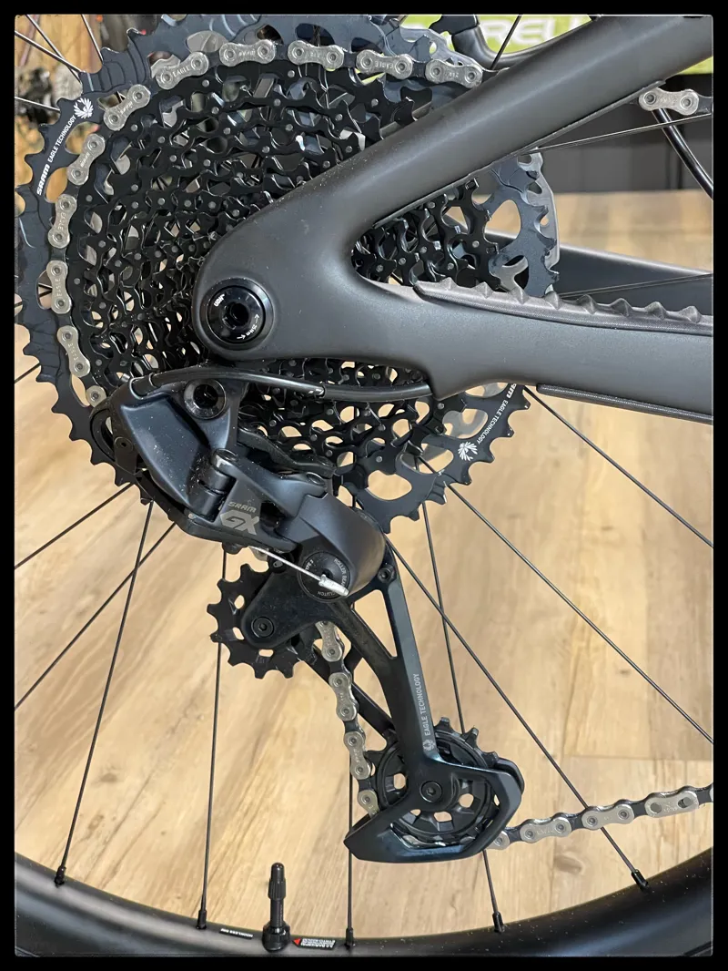 Giant Reign Advanced Pro 1 Medium Black Diamond/Carbon 2023-2