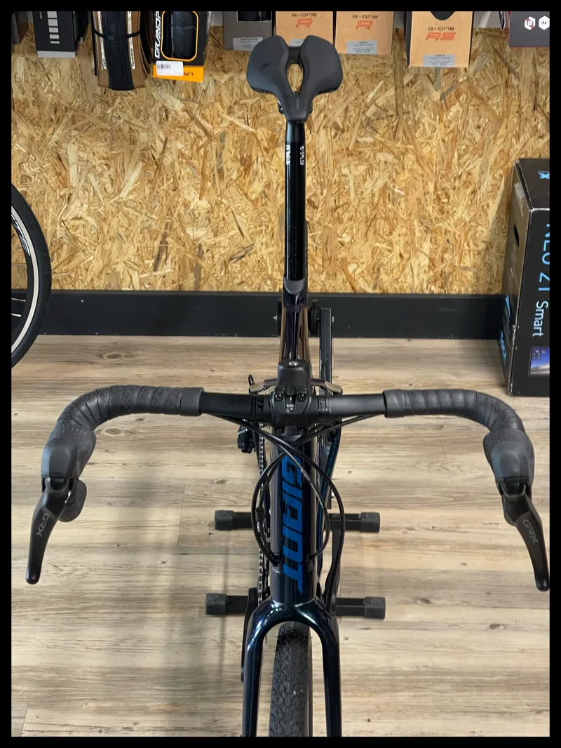 Revolt Advanced 2 XL Starry Night-2