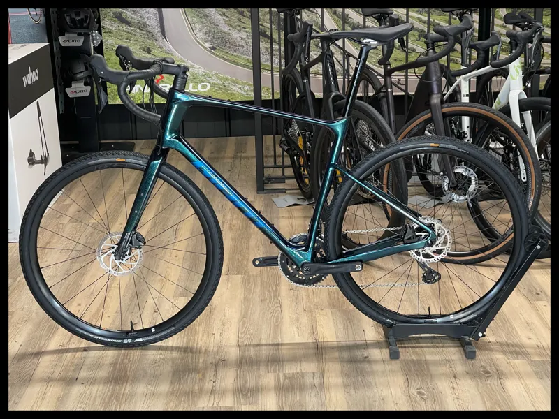 Revolt Advanced 2 XL Starry Night-1