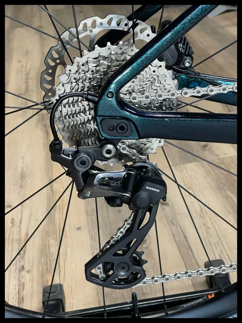 Revolt Advance 2 XS Starry Night-3