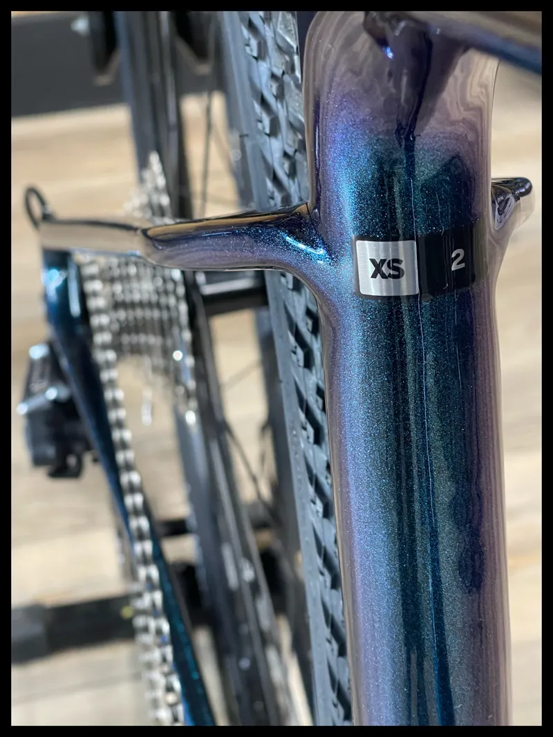 Revolt Advance 2 XS Starry Night-6