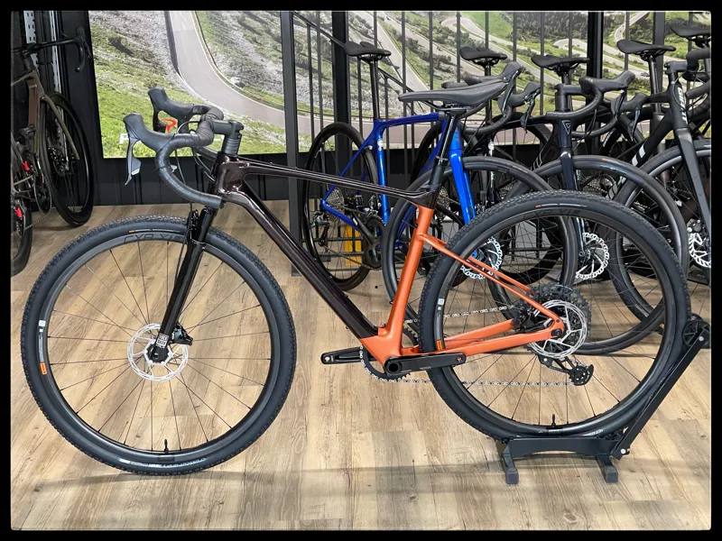 Giant Revolt X Advanced Pro 1 Men's Gravel Bike in Cordovan/Copper Medium 2023-1