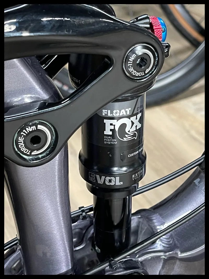 Trance 29 3 Large Black Ti 2021-3