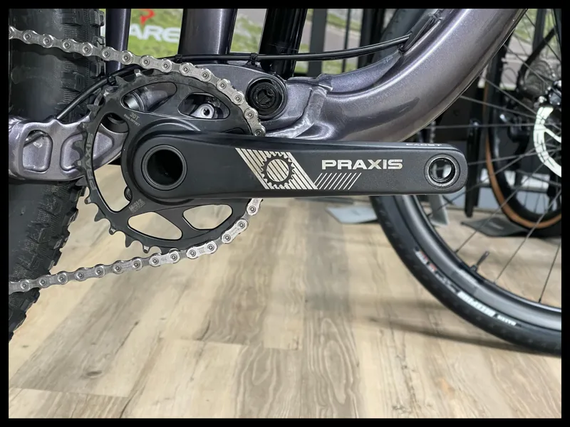 Trance 29 3 Large Black Ti 2021-4