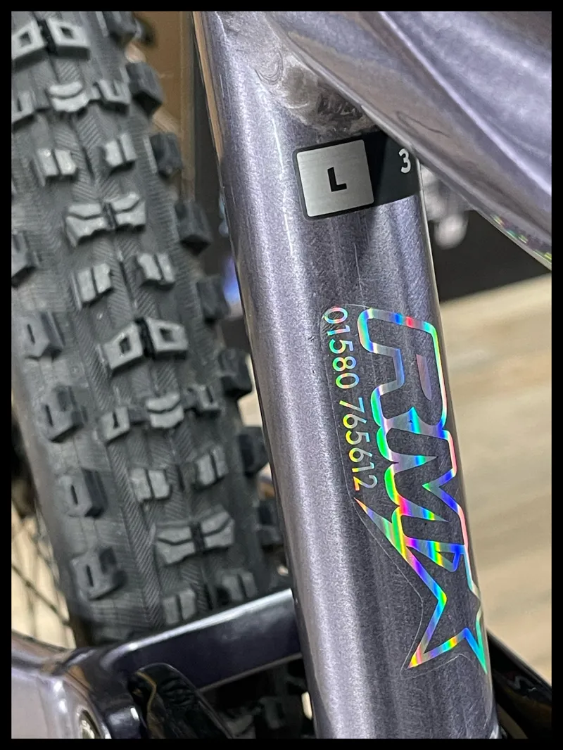 Trance 29 3 Large Black Ti 2021-6