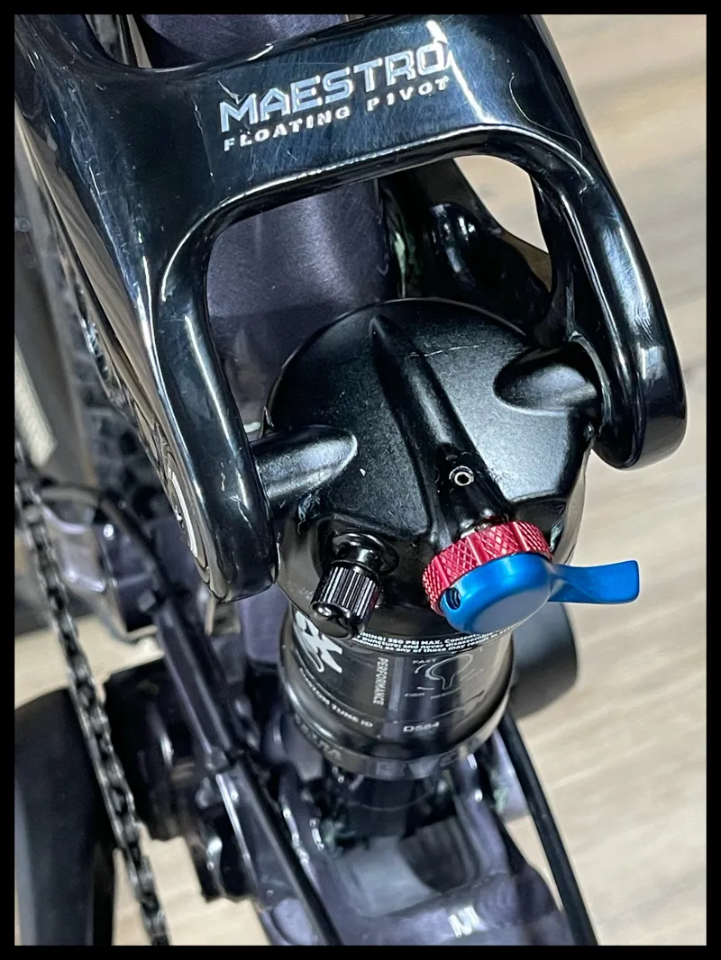 Trance 29 3 Large Black Ti 2021-7