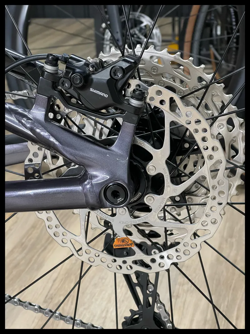 Trance 29 3 Large Black Ti 2021-10