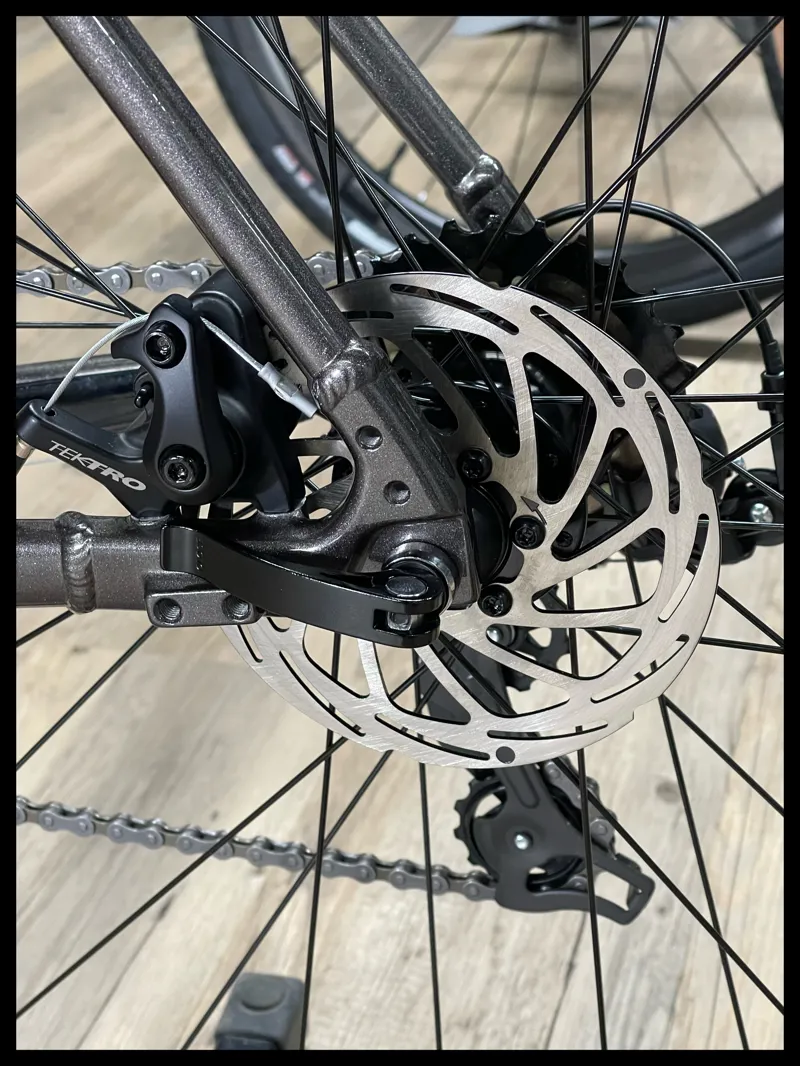 Giant Escape 3 Disc Large Metallic Black-8