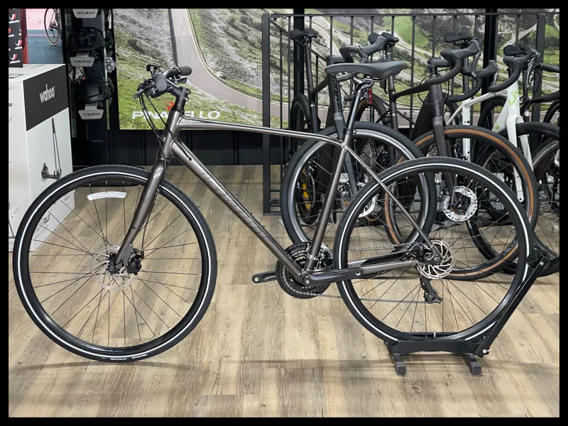 Giant Escape 3 Disc Large Metallic Black-1