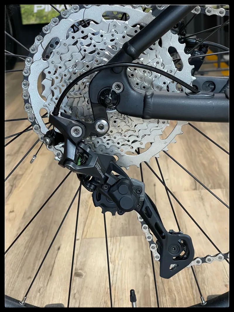 Giant Fathom E+ 2 29er 25km/h Medium Gunmetal Black 2022-4