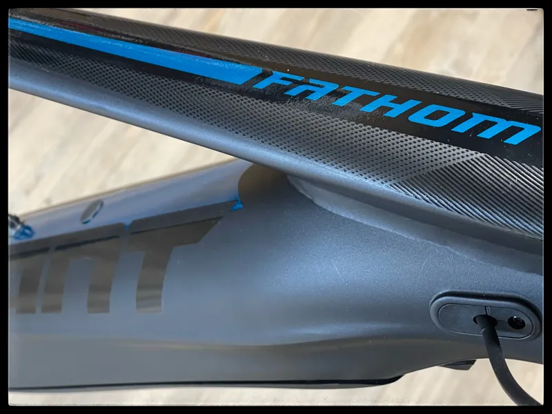 Giant Fathom E+ 2 29er 25km/h Medium Gunmetal Black 2022-2