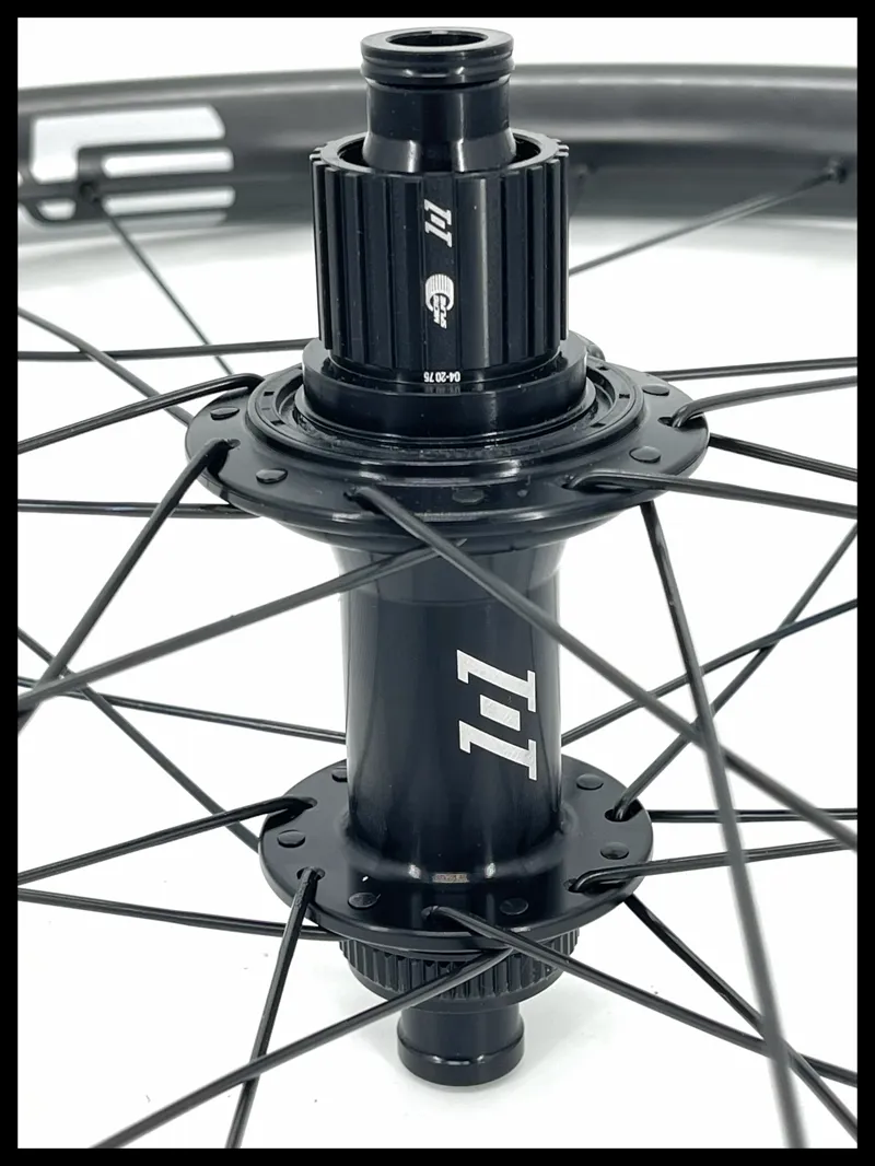 Enve MTB Foundation AM30 27.5 Center Lock Disc Wheelset-1