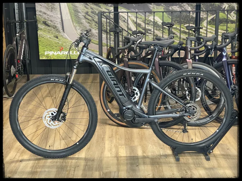 Giant Talon E+ Sport 25km/h Medium Graphite 2022-1