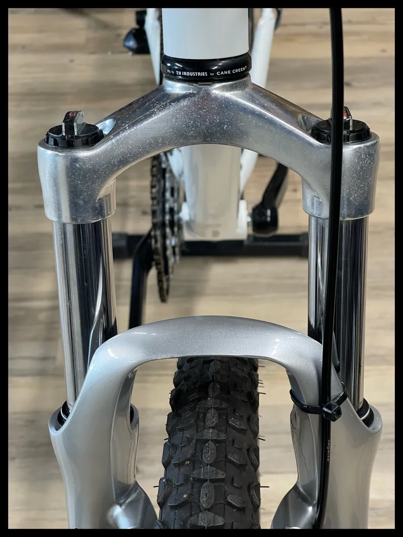 Giant Yukon Small White MTB-2