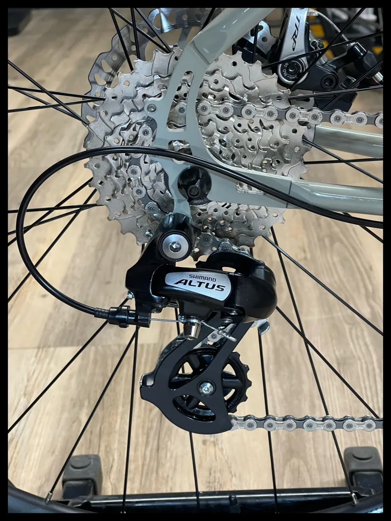 Bridge Borough Medium Green Hybrid City Bike-2