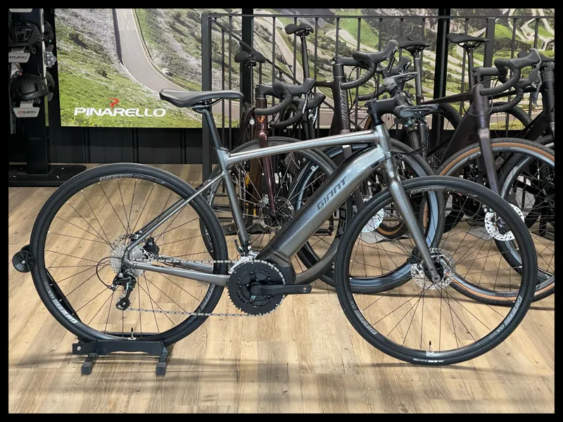 Giant FastRoad E+ 2 Pro 25km/h Medium Large Glitter Gray  