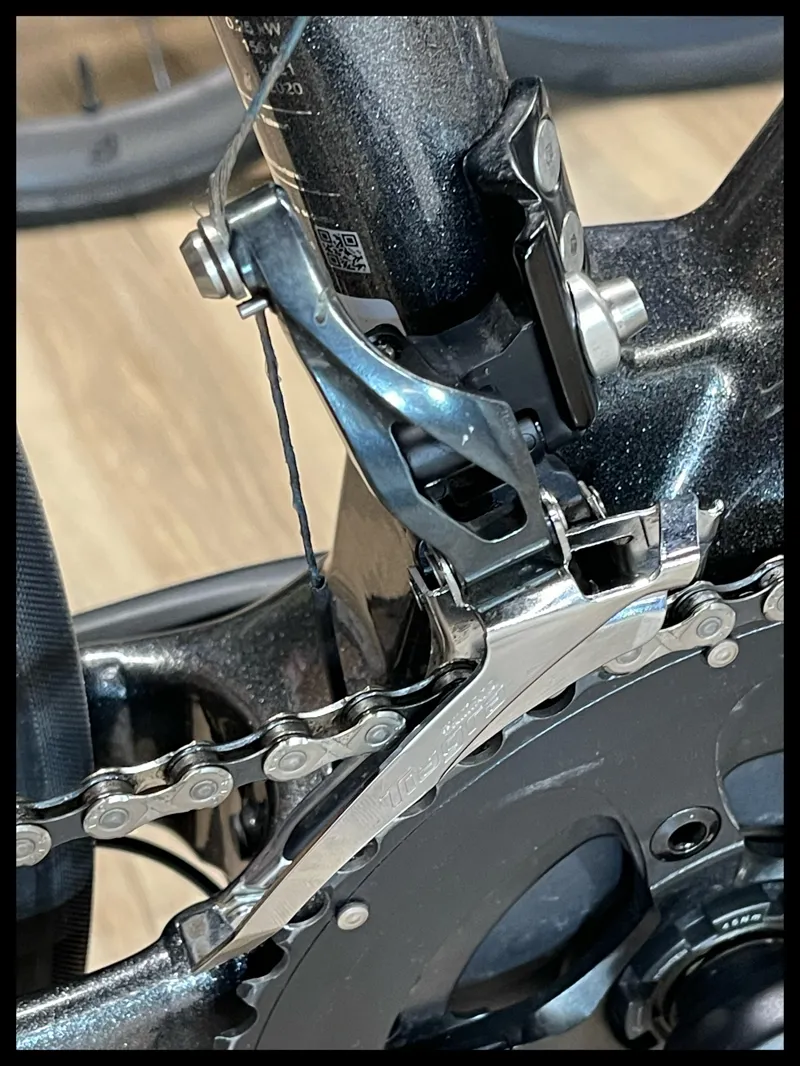 Giant FastRoad E+ 2 Pro 25km/h Medium Large Glitter Gray  -3