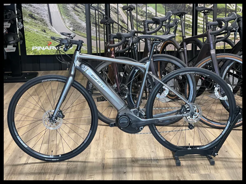 Giant FastRoad E+ 2 Pro 25km/h Medium Large Glitter Gray  -1