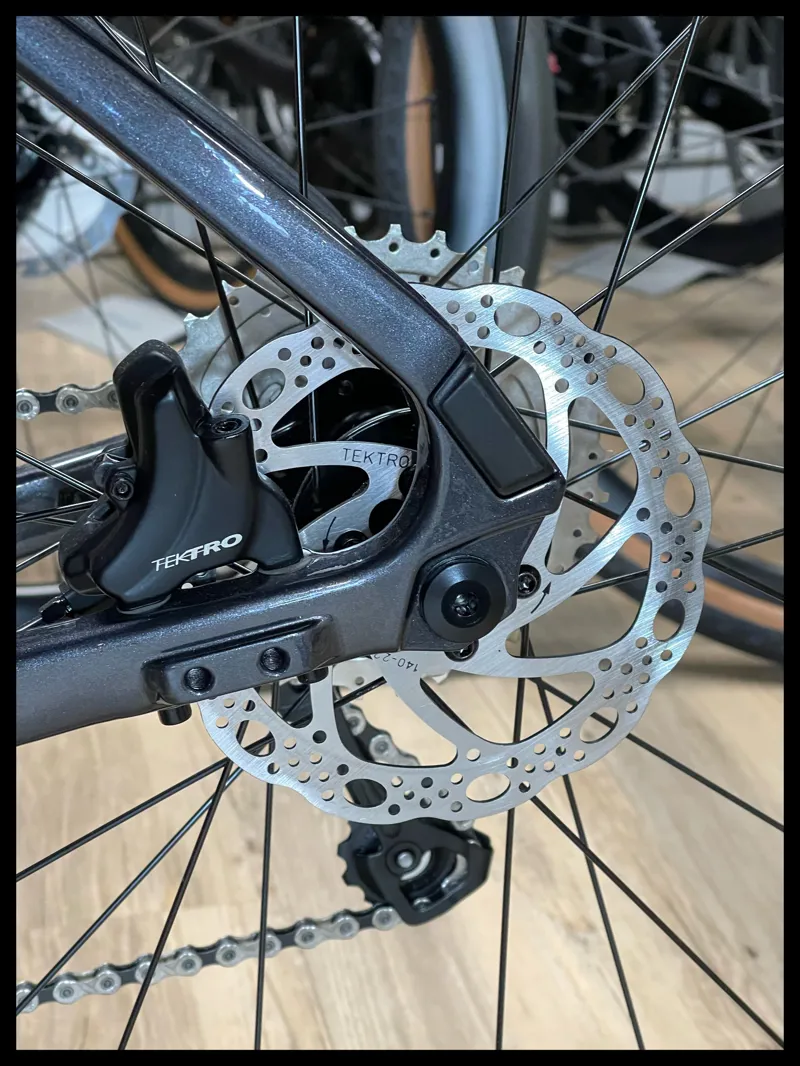 Giant FastRoad Advanced 2 Medium Cold Iron-7