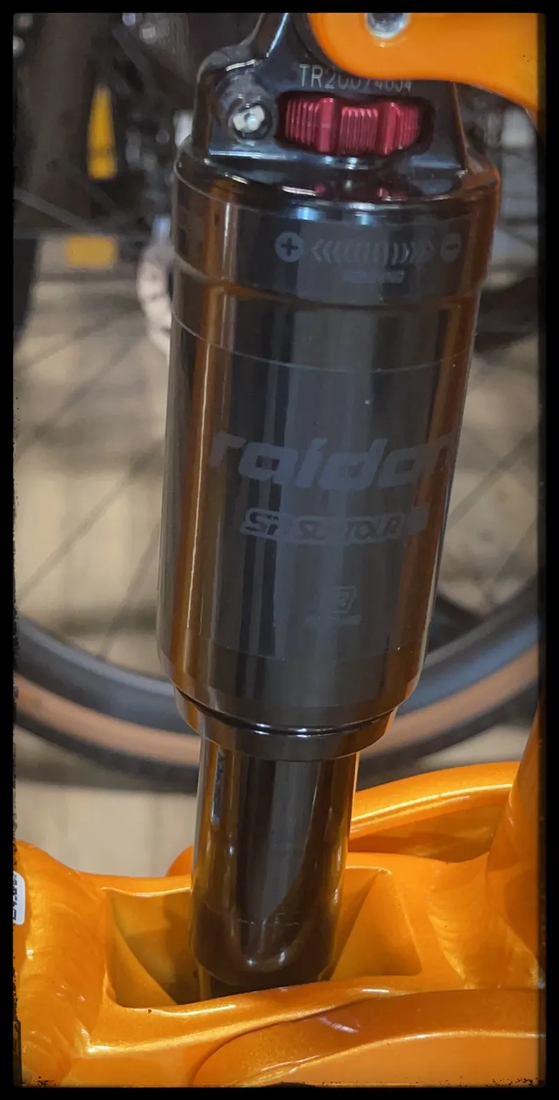 Giant Stance E+ 1 25km/h M Orange-5