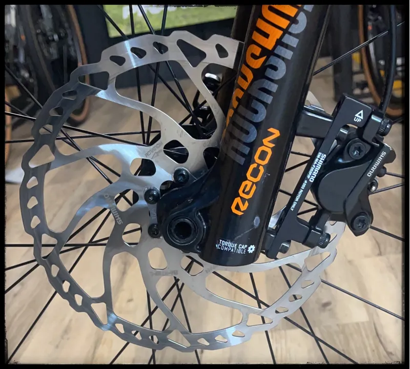 Giant Stance E+ 1 25km/h M Orange-9