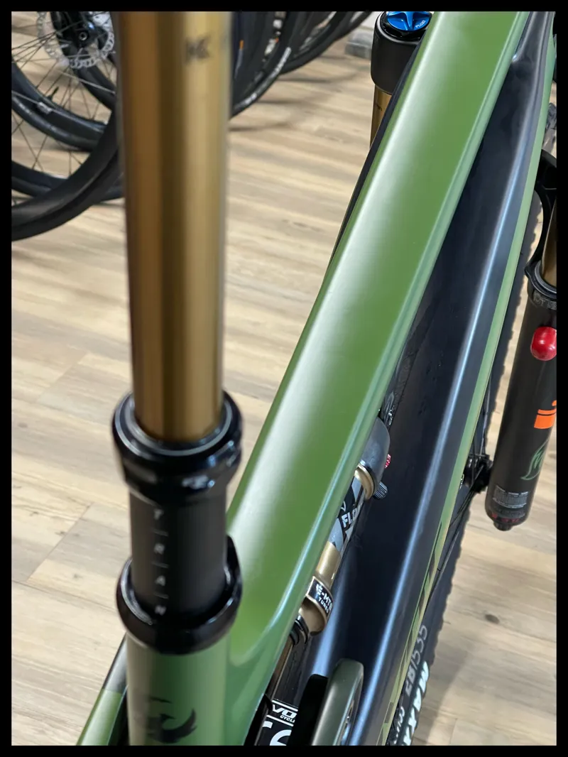 Pivot Cycles Shuttle AM 29 Team XTR / Treeline Green-2