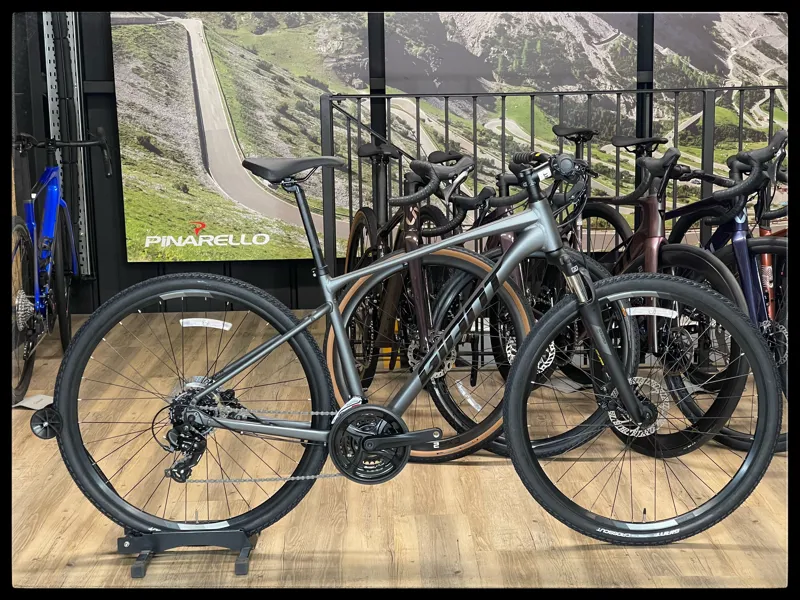 Giant ROAM DISC 4 Medium Charcoal 2019