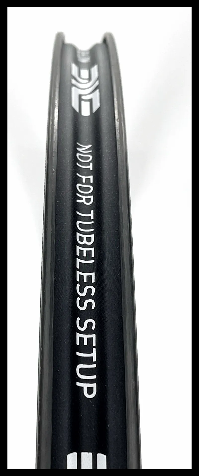 2.2 SES Clincher Rear Wheel Chris King R45 Hub Black Shimano-3