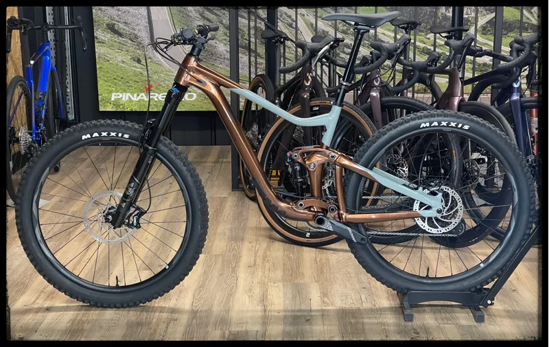 2022 Giant Trance X 2 Trail Bike in Hematite/Slate Grey-1