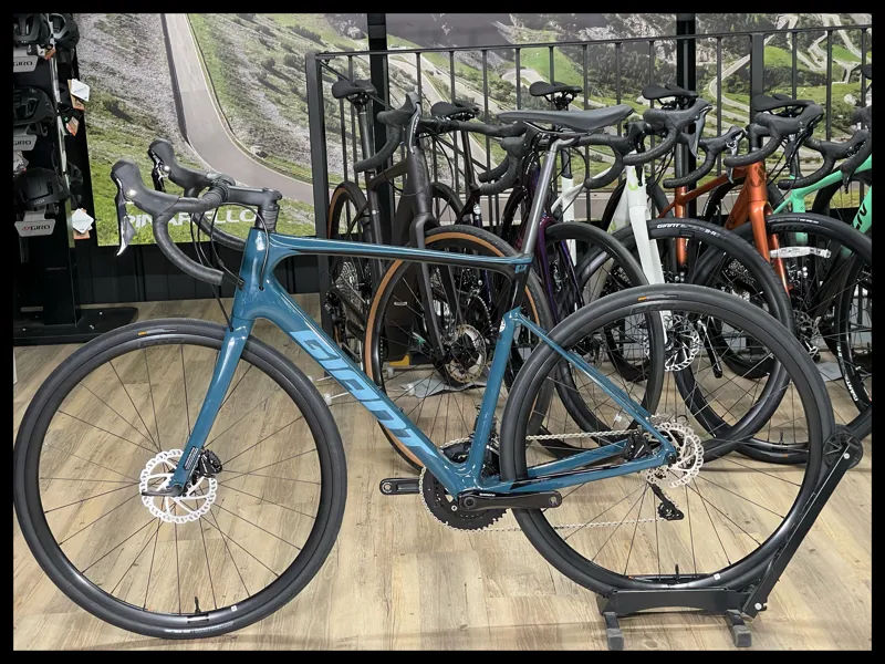 Defy Advanced 2 Medium Large Blue-1