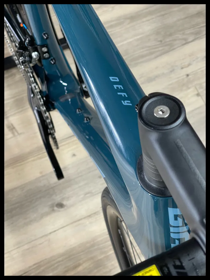 Defy Advanced 2 Medium Large Blue-2