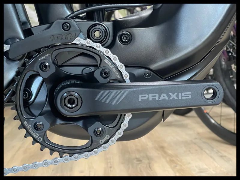 Giant Trance X Advanced E+ 1 eMountain Bike in Panther Phantom Green-8